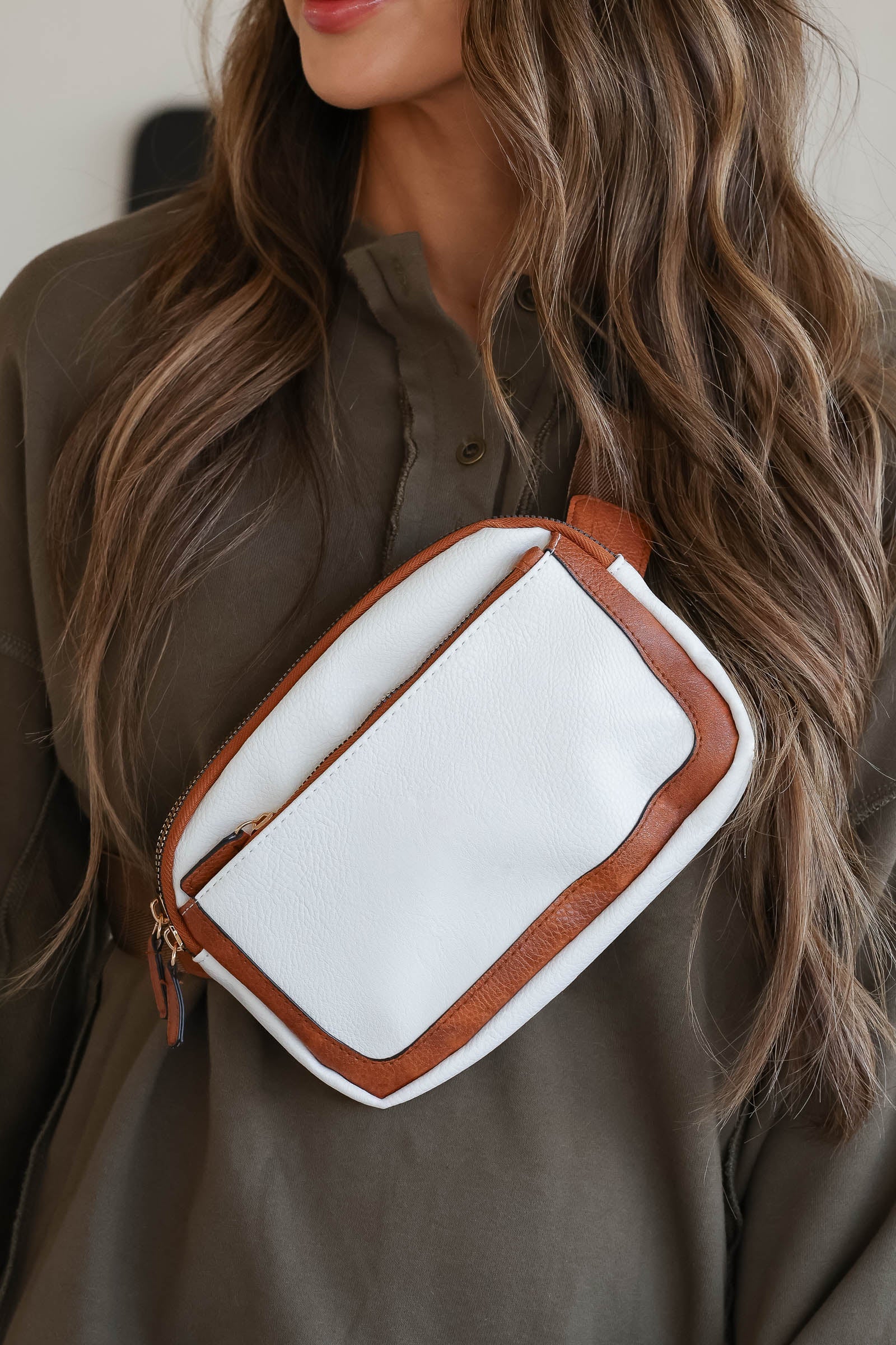 On The Contrary Belt Bag - White