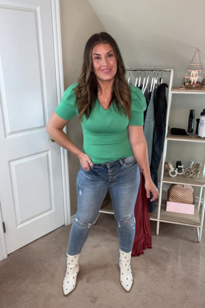 Pop of Color Ribbed Puff Sleeve Top - Kelly Green, Closet Candy Nikki B Fit Video