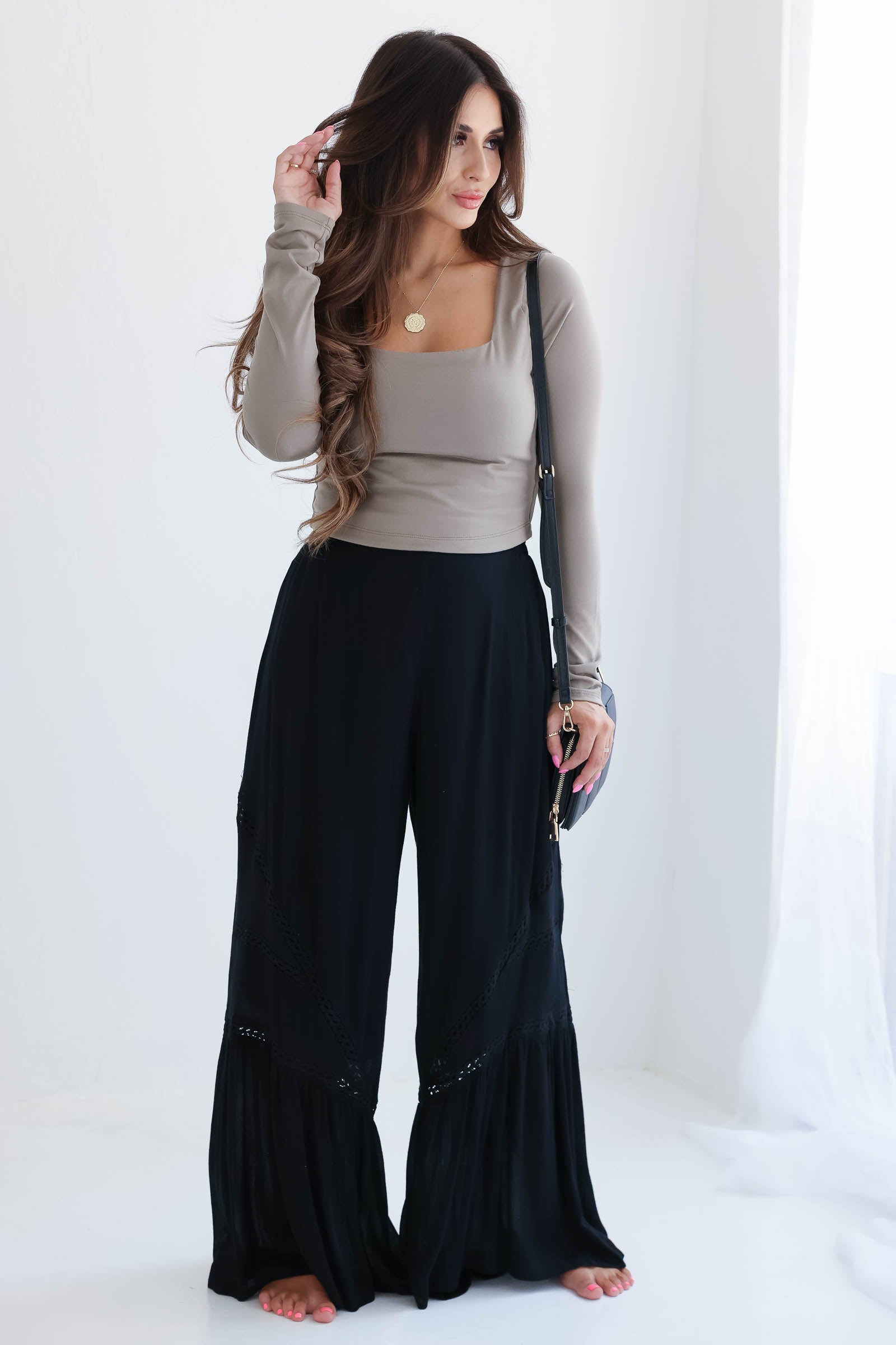 Take A Closer Look Pants - Black closet candy 2
