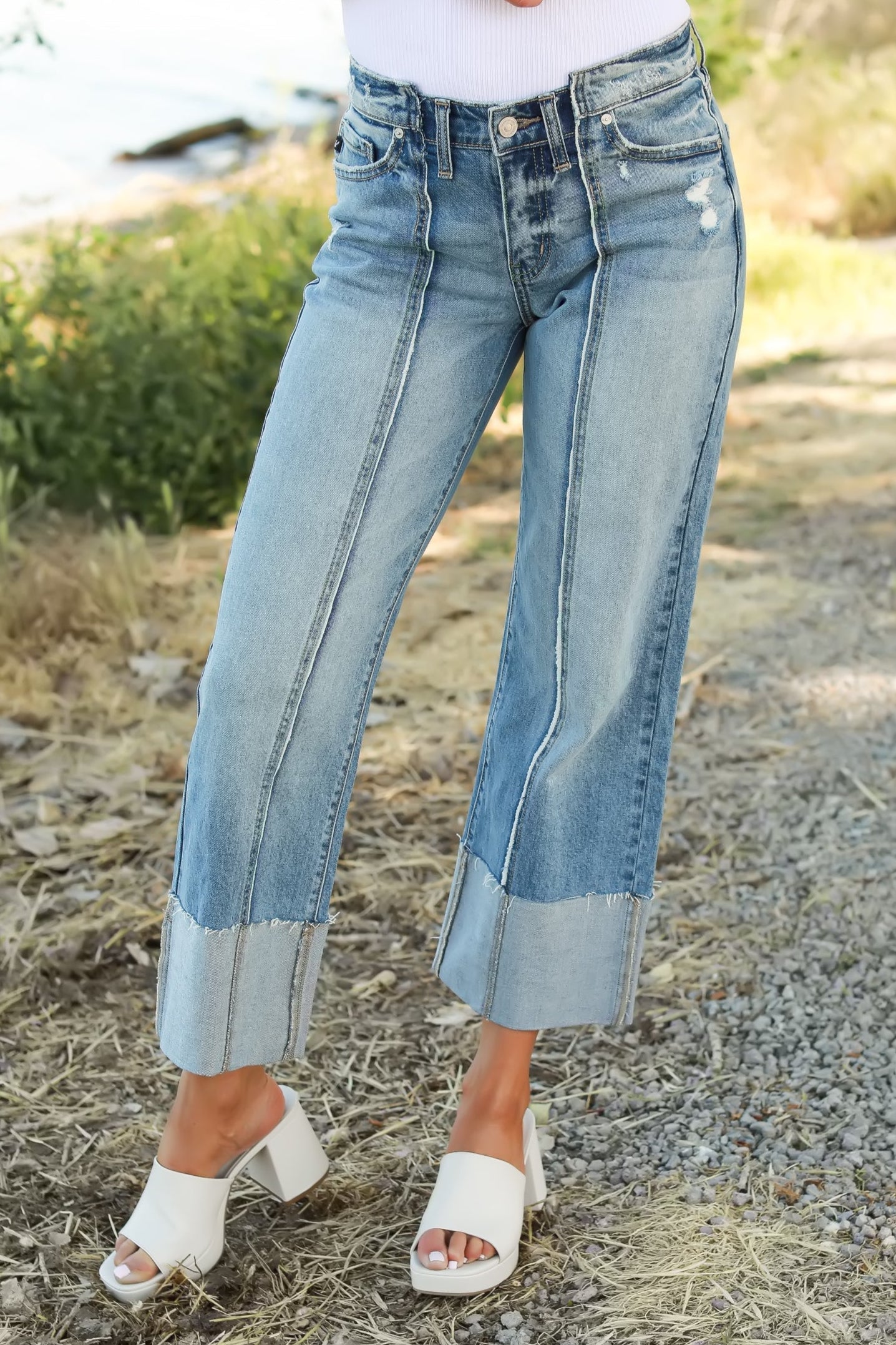KANCAN Margret Mid Rise Cropped Wide Leg Jeans - Medium Wash