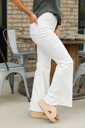 HYFVE Velina High Waist Flared Jeans - White, Closet Candy, 4