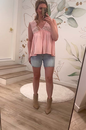 JUDY BLUE Terra Blue Denim Shorts - Light Wash, Closet Candy, Rachel Fit Video
