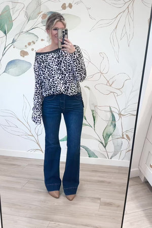 Relaxed Roar Sweater - Off White, Closet Candy, Rachel Fit Video