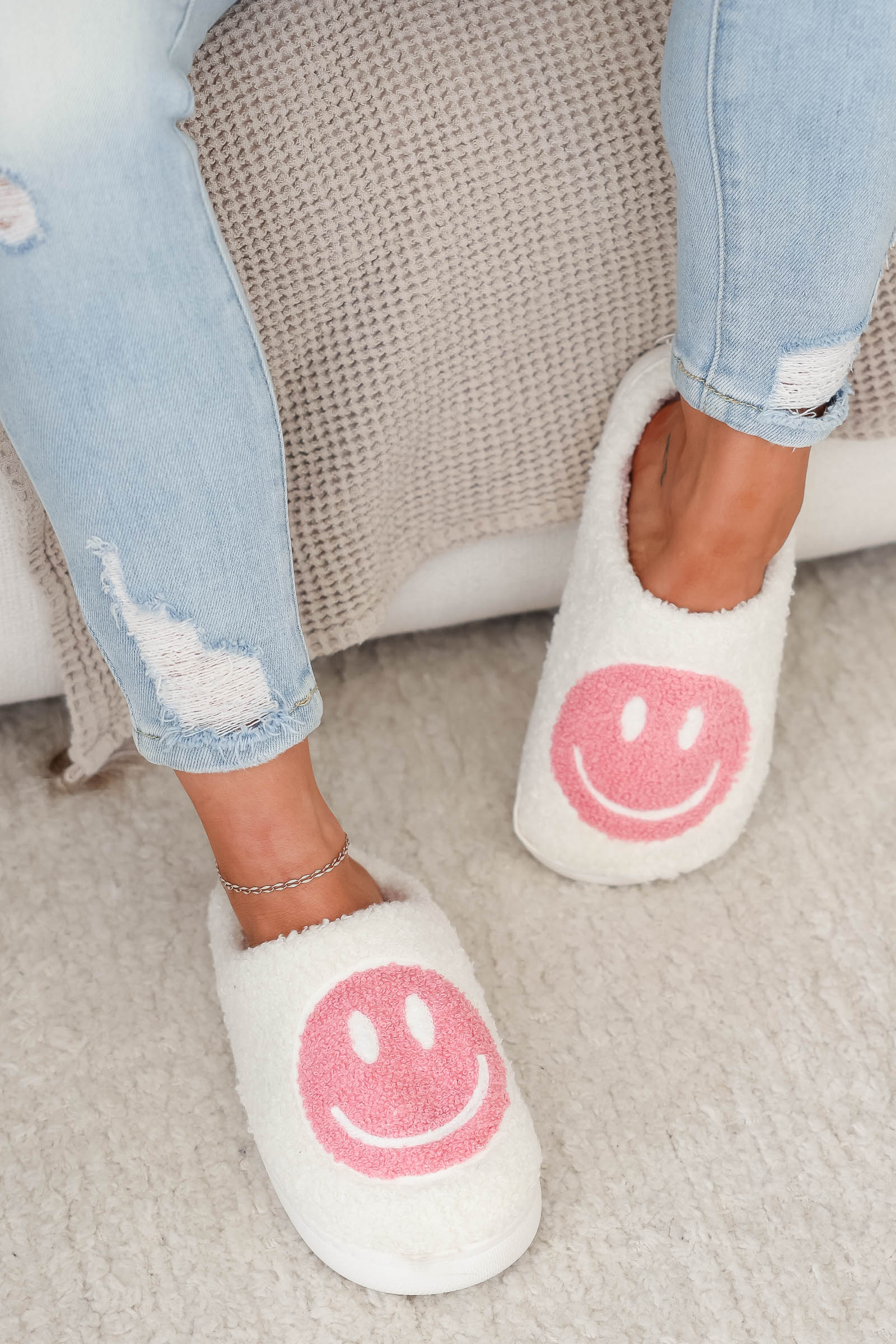 Big Slipper Fan Smile Face Slippers - Pink, Closet Candy, 1