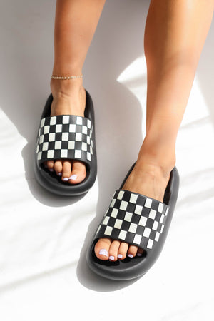Eva Checker Non-Slip Slides closet candy 2